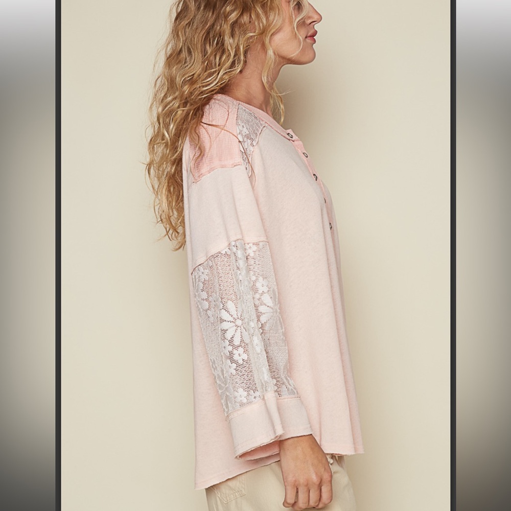 1️⃣ left POL. 🩷 Pink Lace Detail Top - Picture 3 of 5